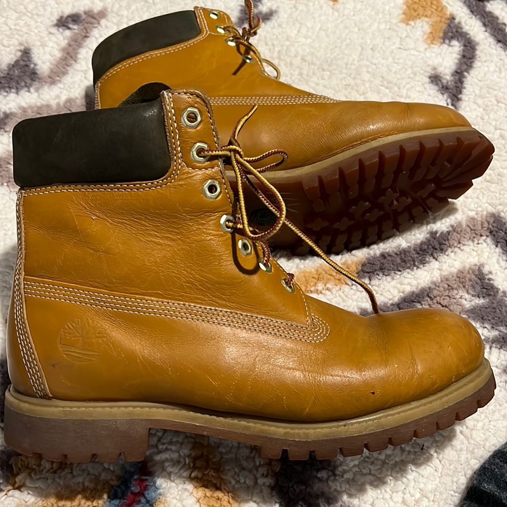 Like new timberland mens boots